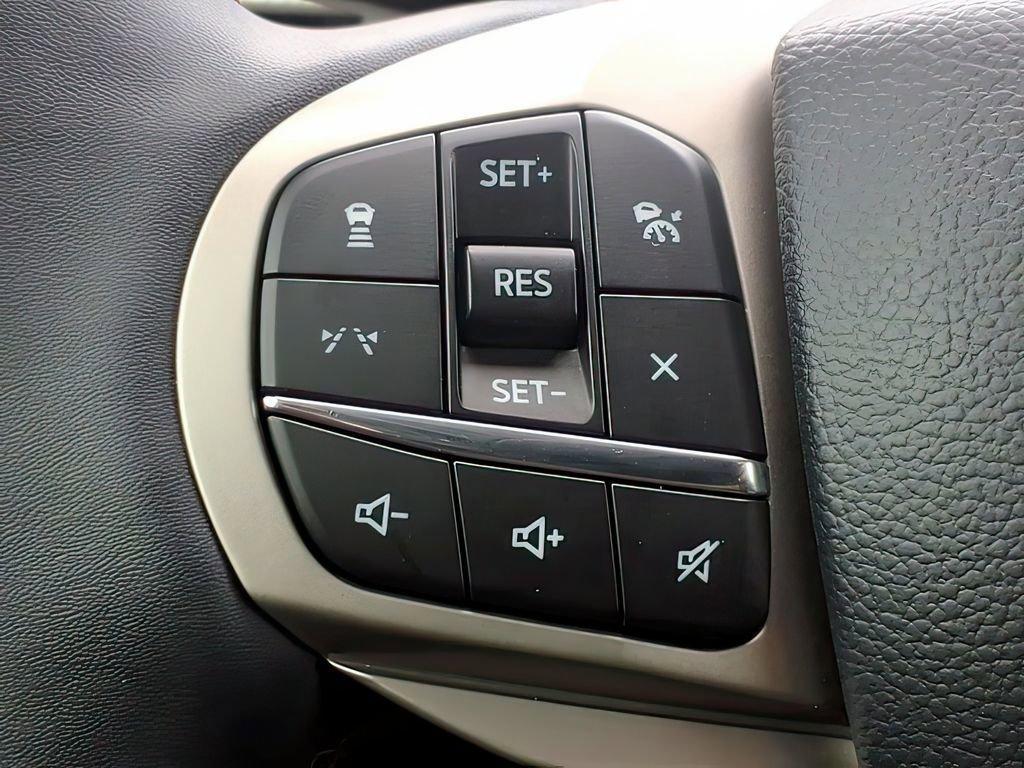 new 2025 Ford Explorer car, priced at $38,600