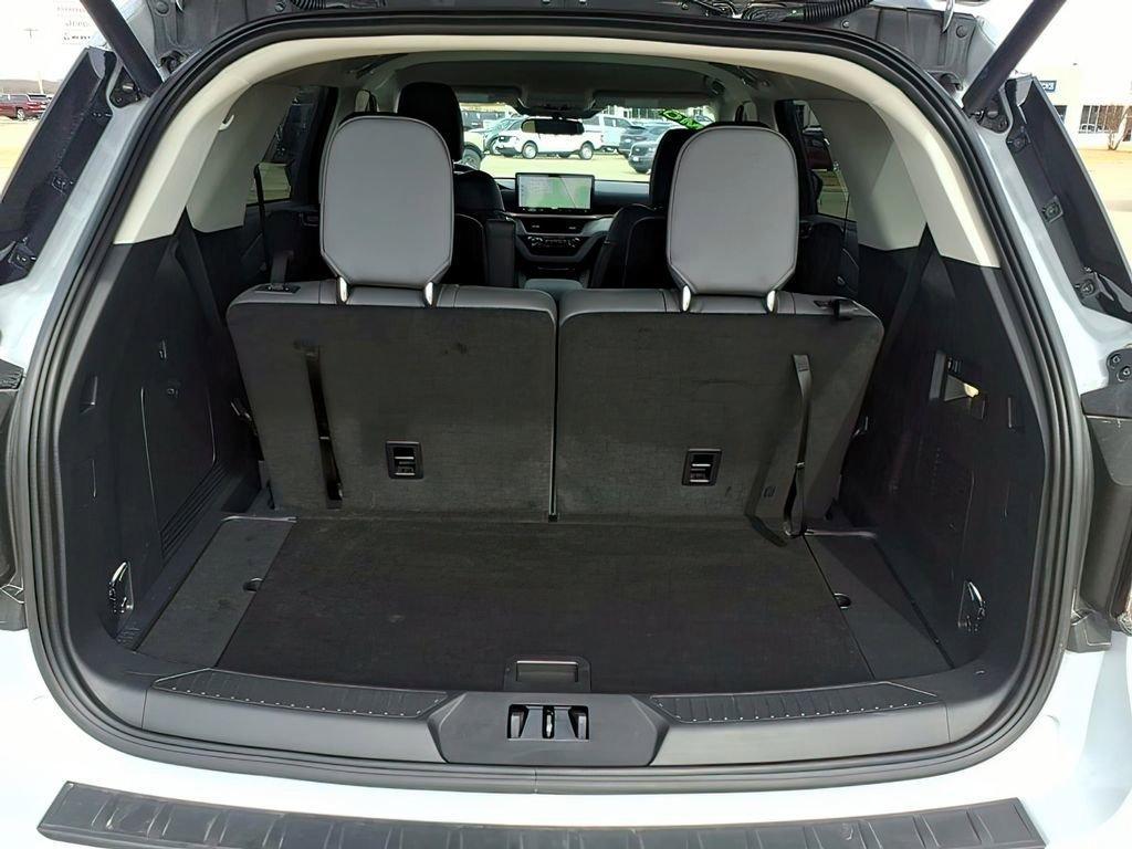 new 2025 Ford Explorer car, priced at $38,600