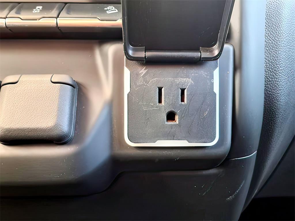 used 2024 Chevrolet Silverado 1500 car, priced at $41,999