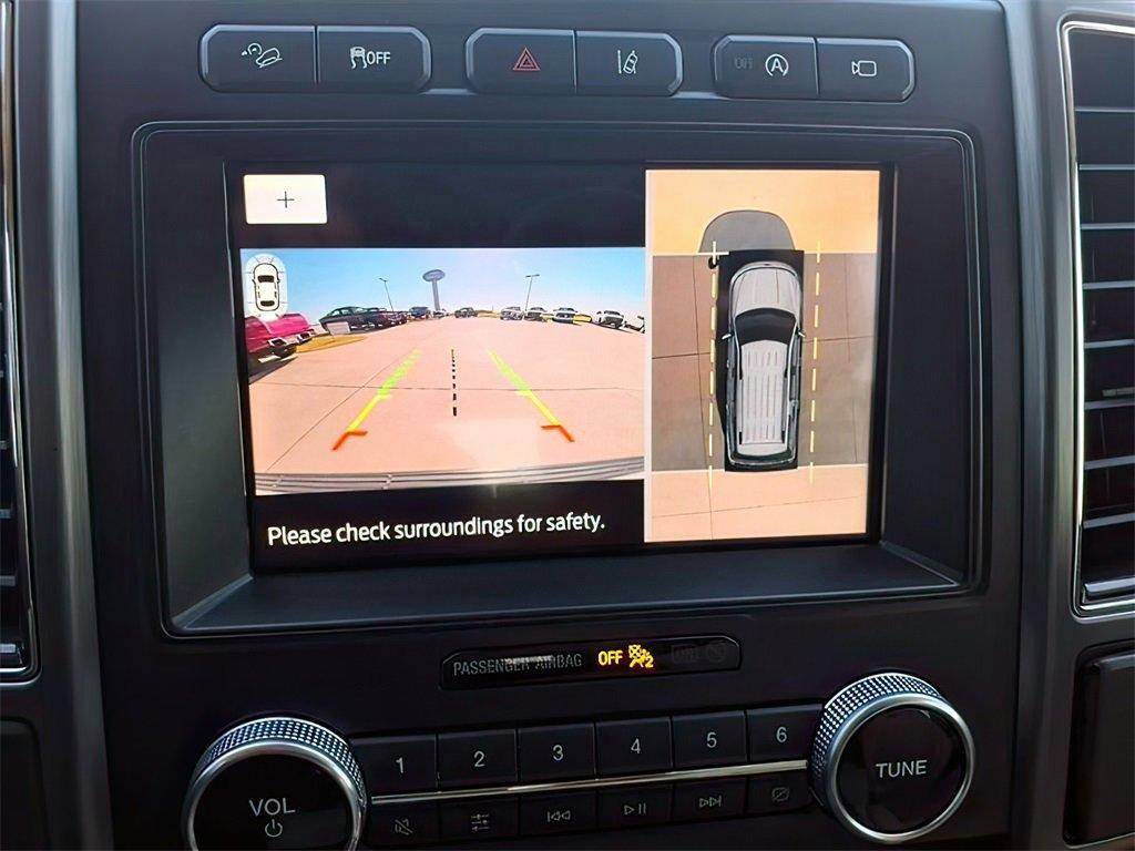 2020 Star White Ford Expedition Max