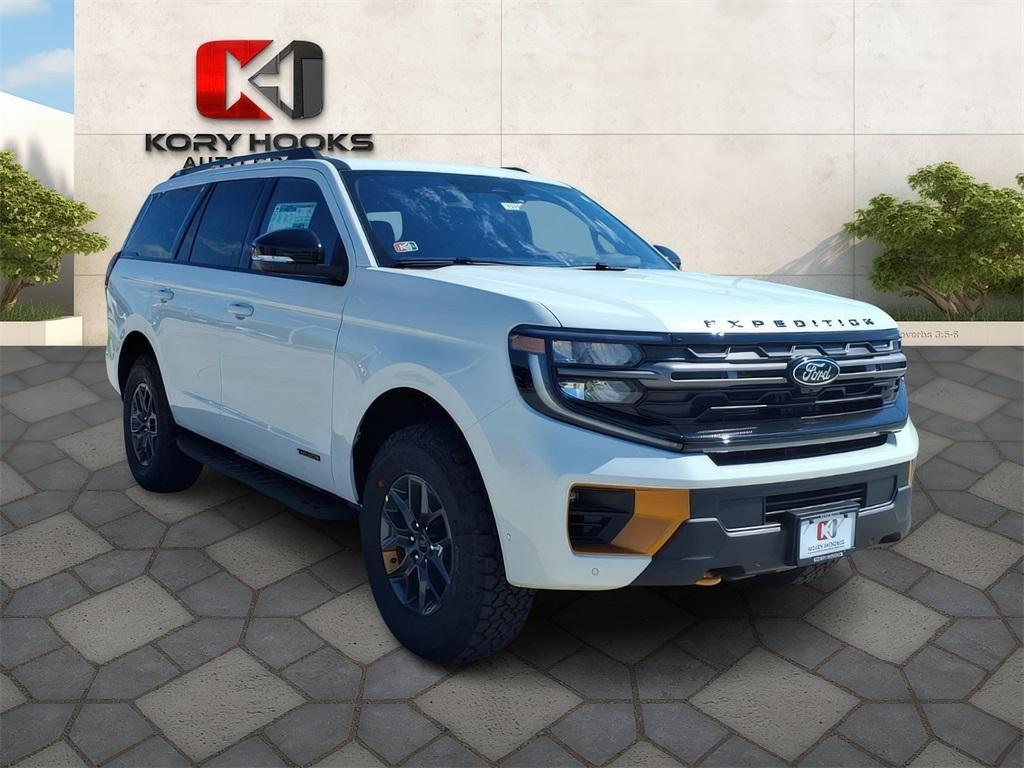 new 2025 Ford Expedition car, priced at $83,500