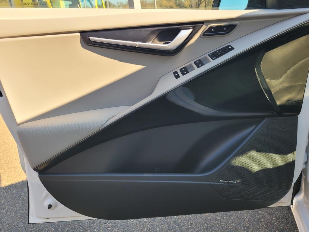 used 2025 Kia Niro EV car, priced at $31,761