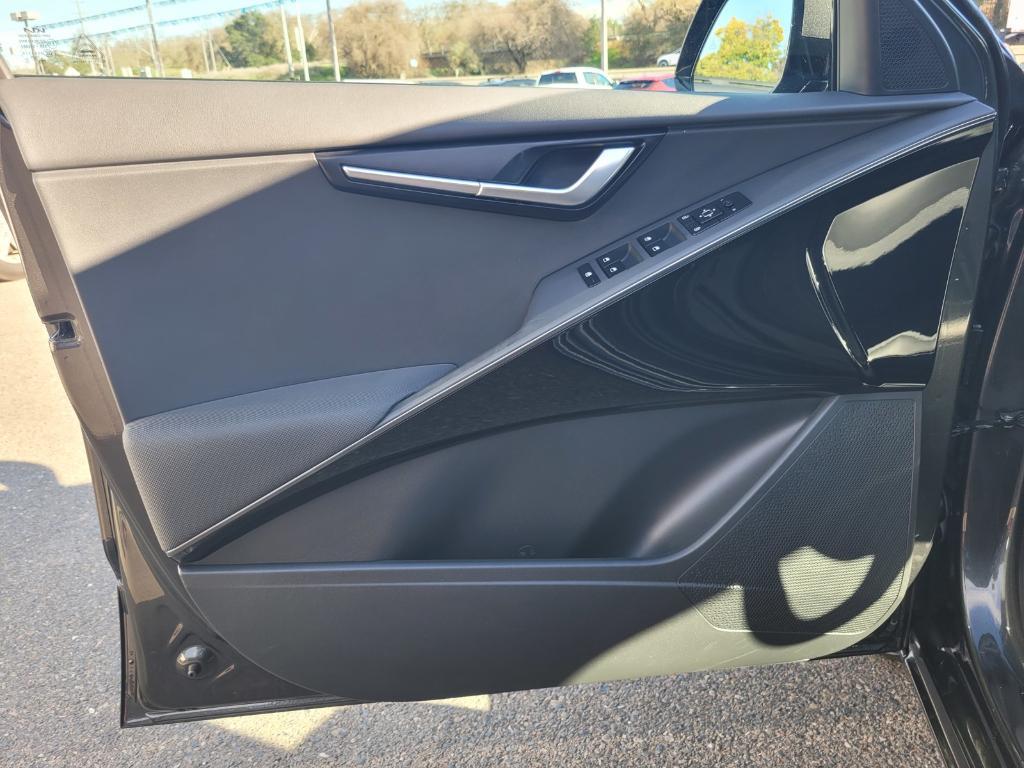 used 2025 Kia Niro EV car, priced at $26,684