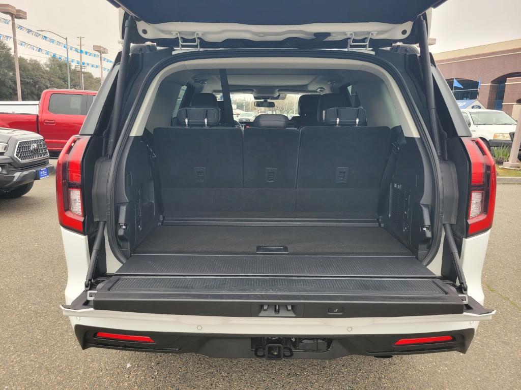 used 2025 Ford Expedition car, priced at $60,277