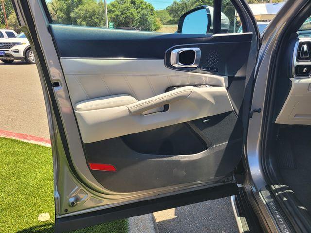 used 2023 Kia Sorento Hybrid car, priced at $34,996