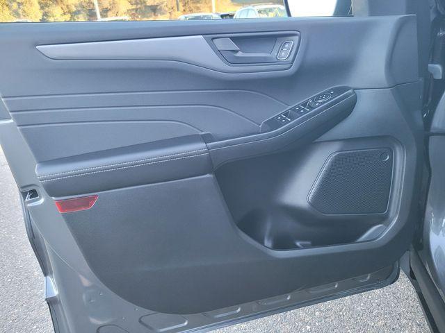 used 2025 Ford Escape car, priced at $29,032