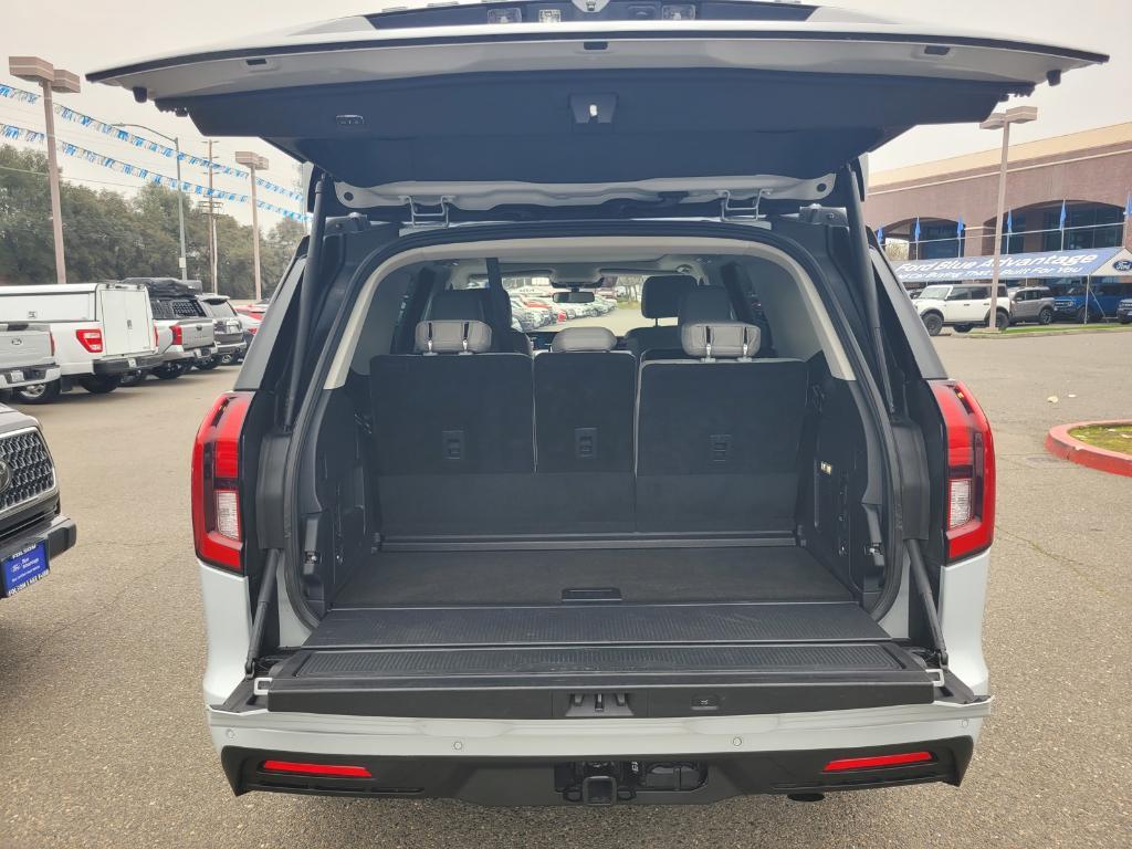 used 2025 Ford Expedition car, priced at $60,506