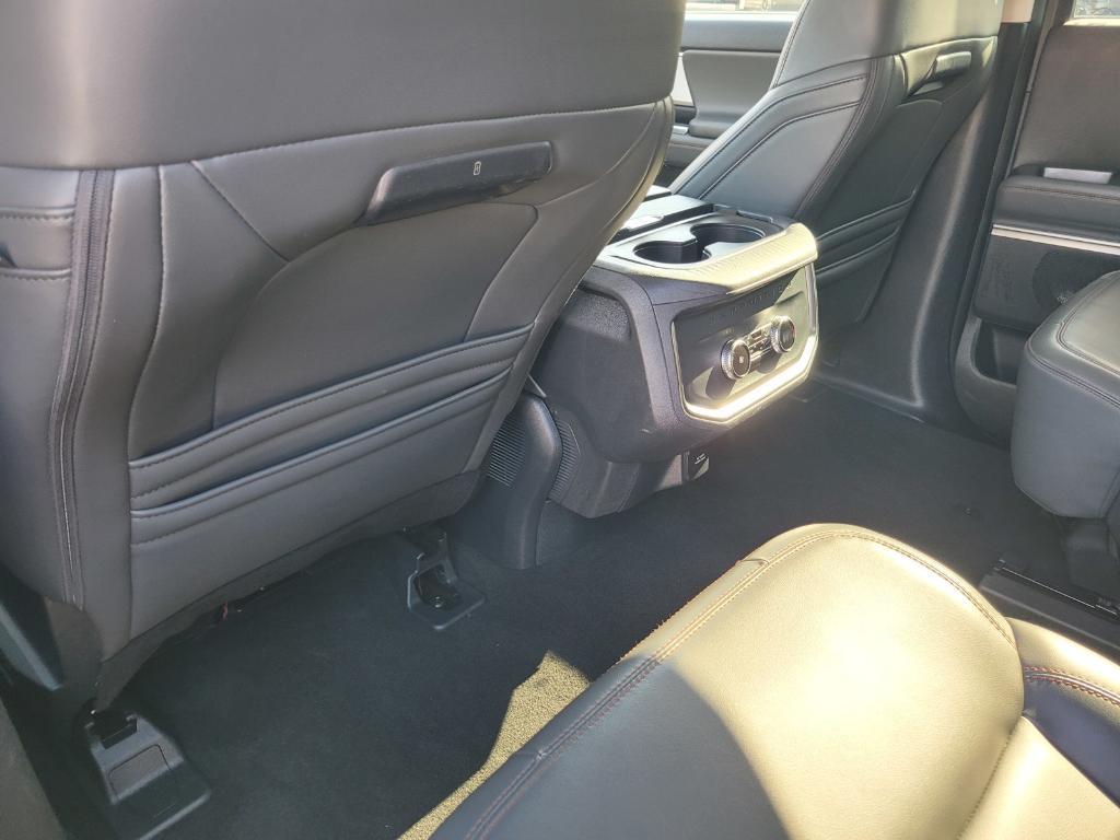 used 2025 Ford Expedition car, priced at $60,000