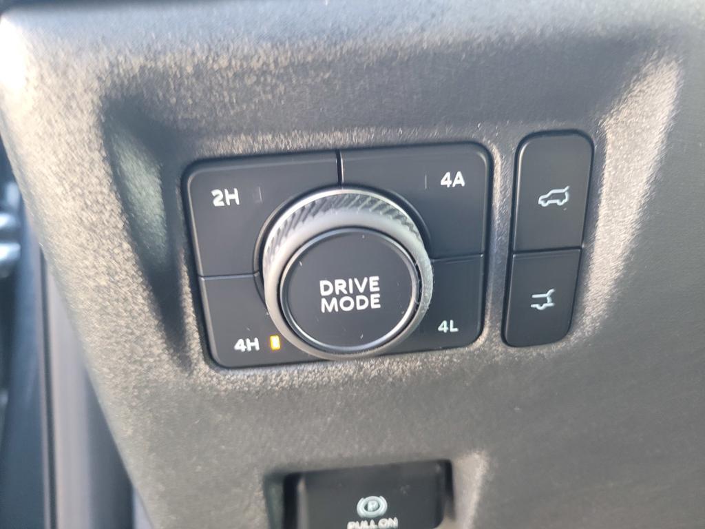 used 2025 Ford Expedition car, priced at $60,000