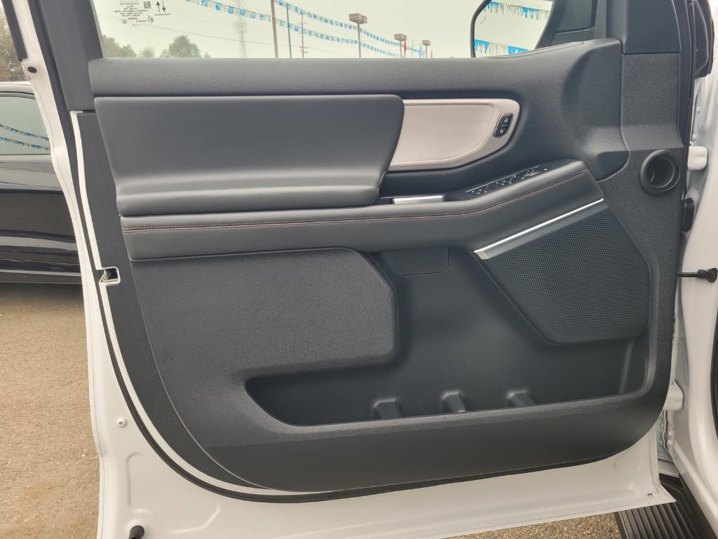 used 2025 Ford Expedition car, priced at $60,826