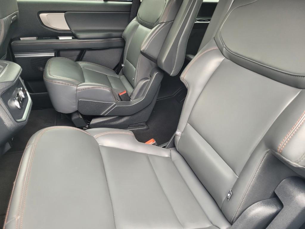 used 2025 Ford Expedition car, priced at $60,826