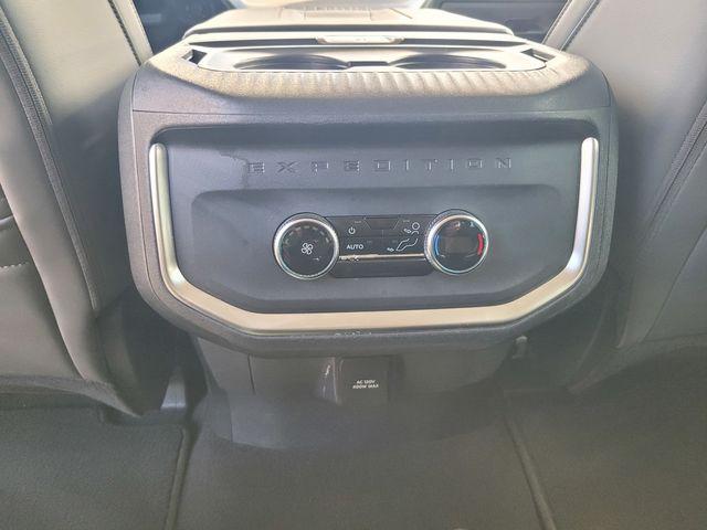used 2025 Ford Expedition car, priced at $59,153