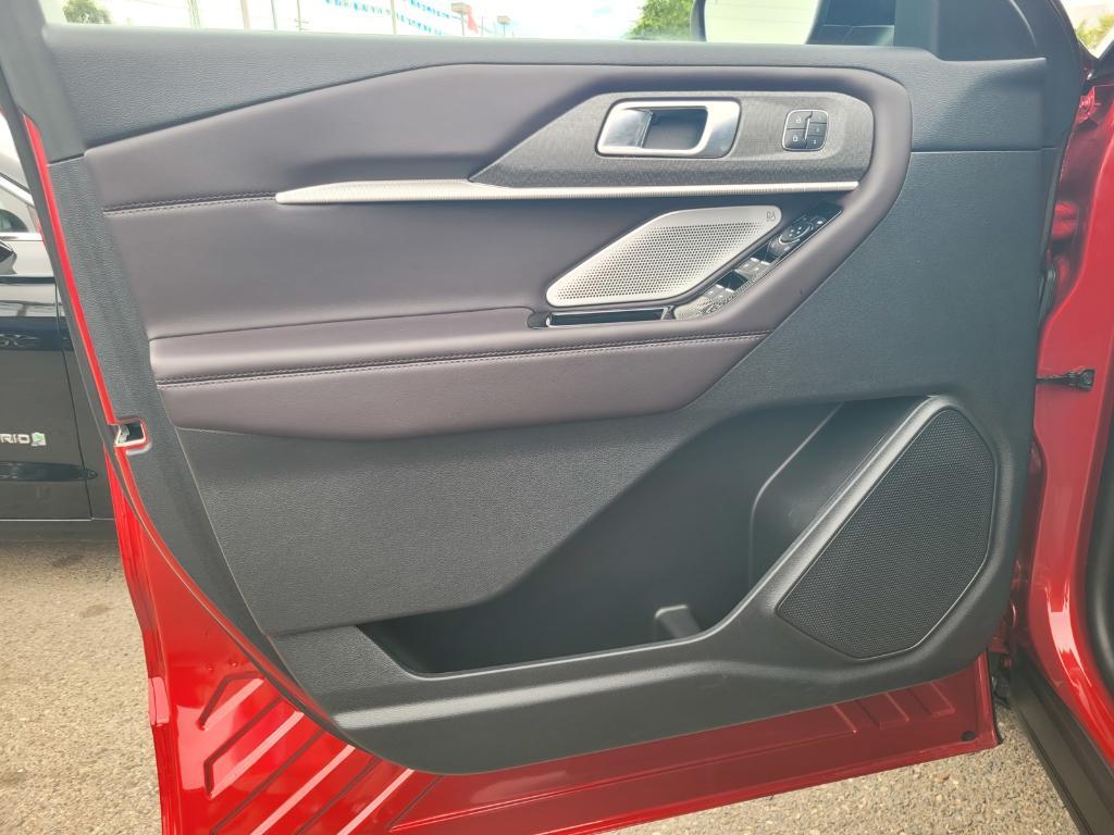 used 2025 Ford Explorer car, priced at $47,871