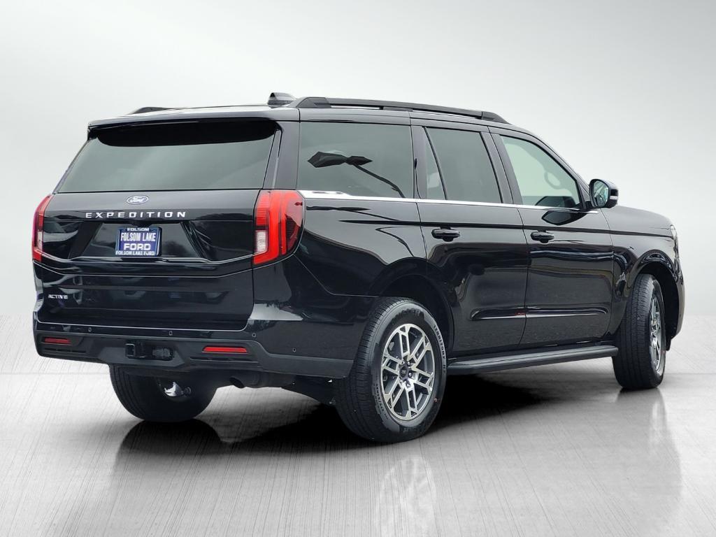 used 2025 Ford Expedition car, priced at $57,188