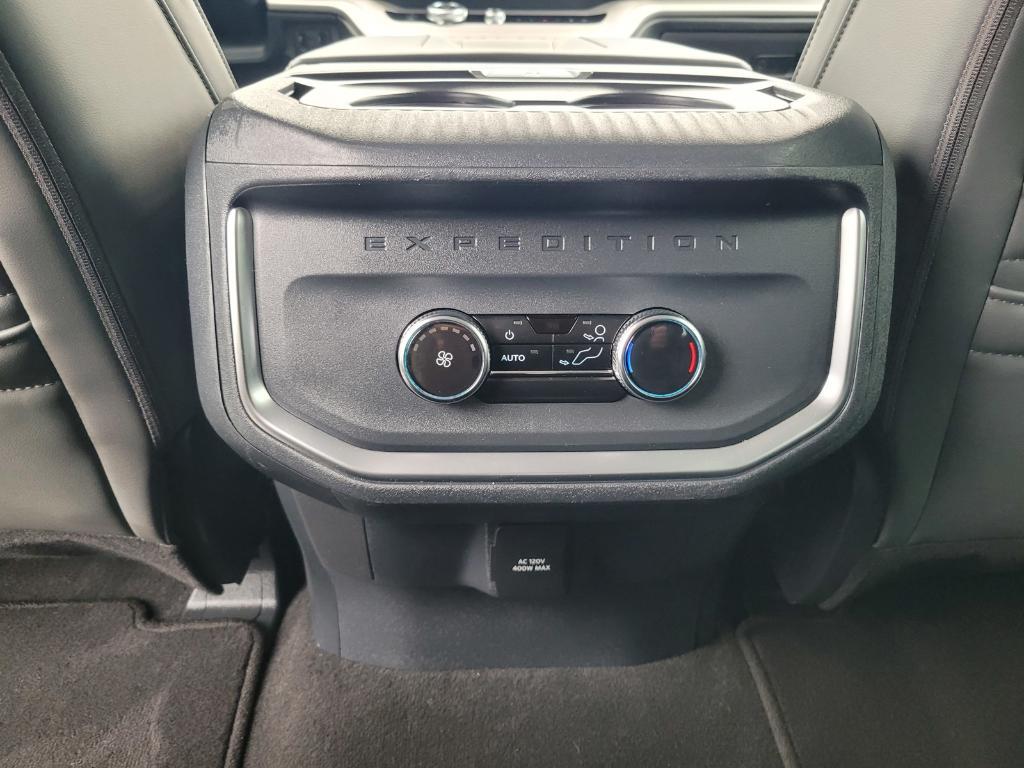 used 2025 Ford Expedition car, priced at $57,188