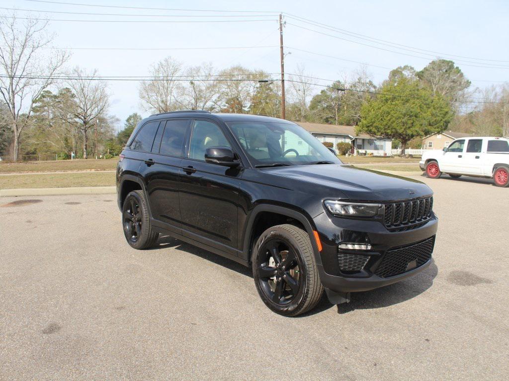 used 2024 Jeep Grand Cherokee car, priced at $36,887