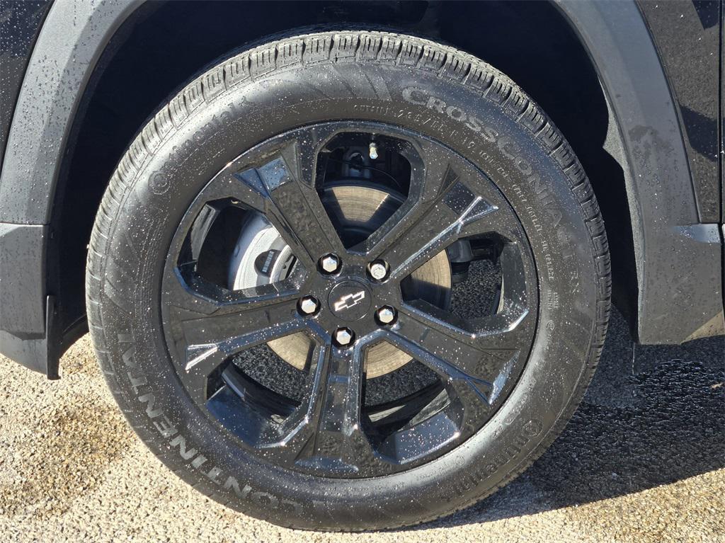 used 2025 Chevrolet Equinox car, priced at $24,868