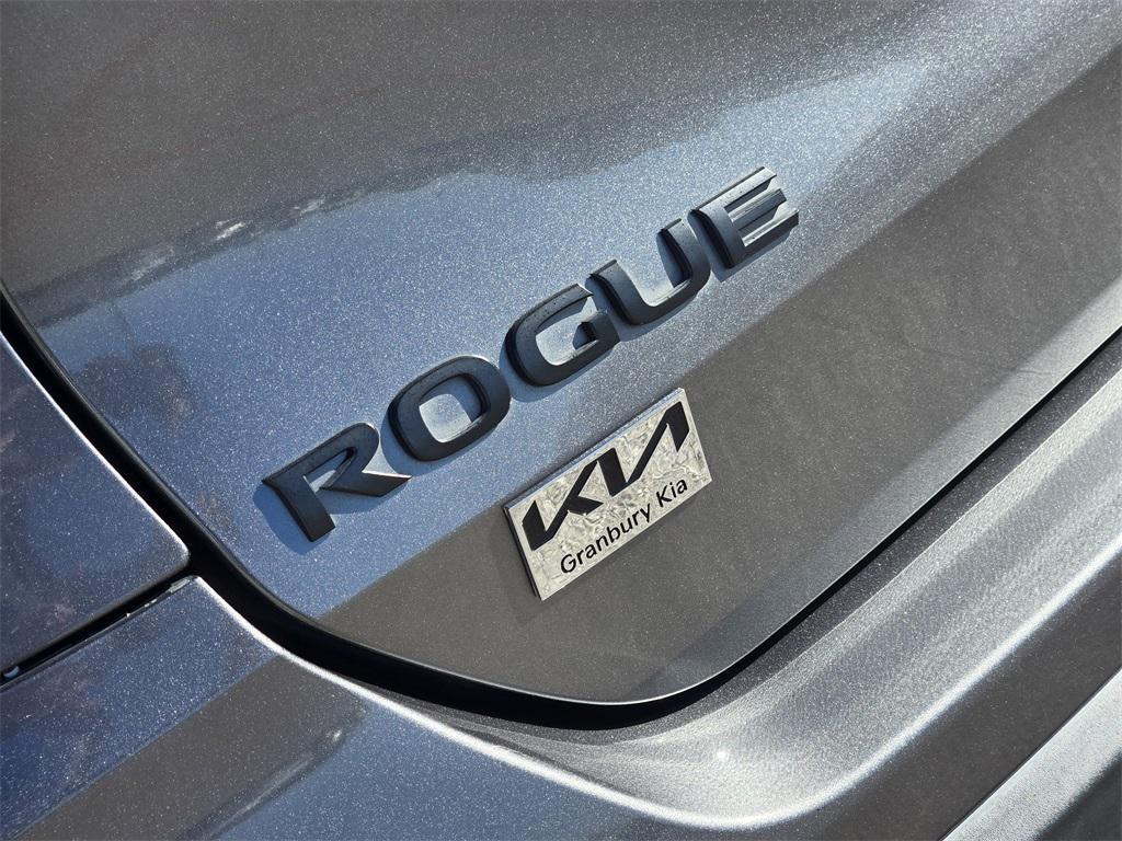 used 2018 Nissan Rogue car, priced at $11,187