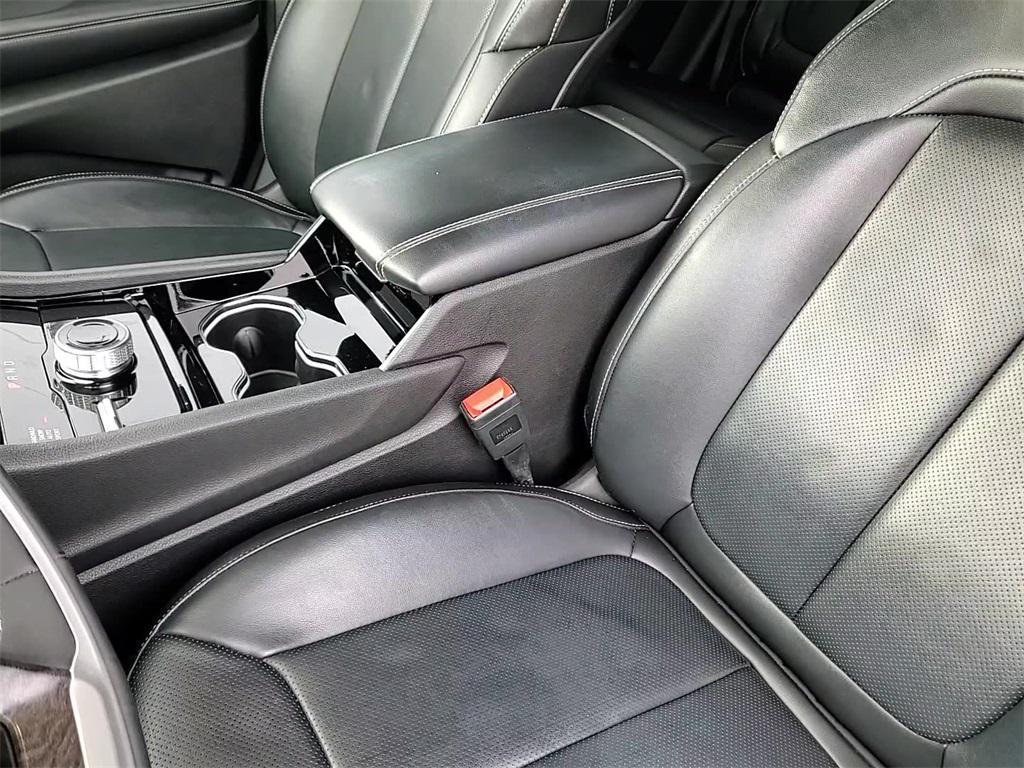 used 2023 Jeep Grand Cherokee car, priced at $30,588