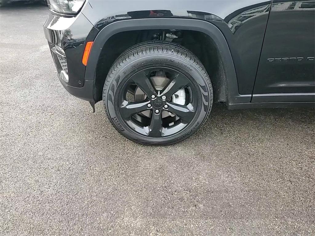 used 2023 Jeep Grand Cherokee car, priced at $30,588