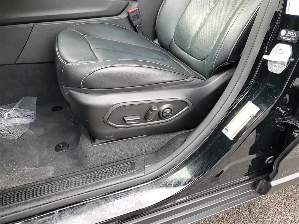 used 2023 Jeep Grand Cherokee car, priced at $30,588