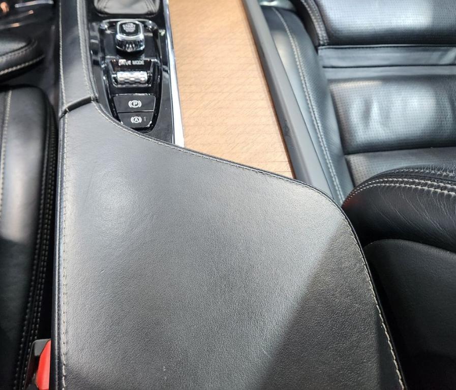 used 2018 Volvo XC90 car, priced at $21,988