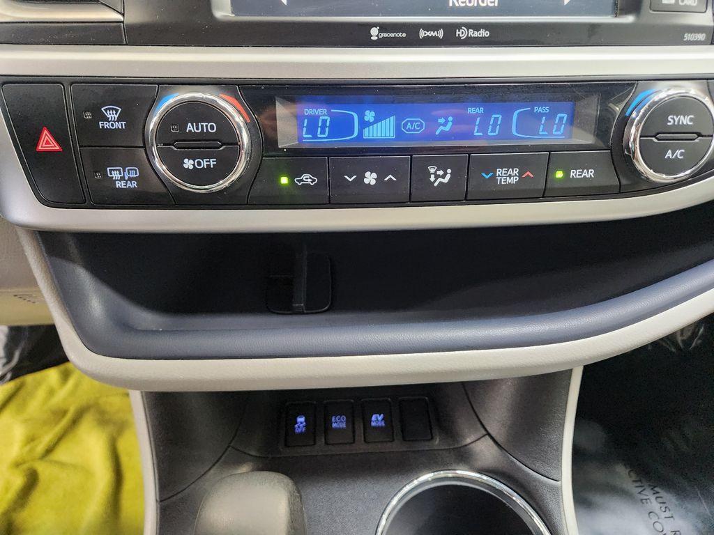 used 2019 Toyota Highlander Hybrid car, priced at $22,888