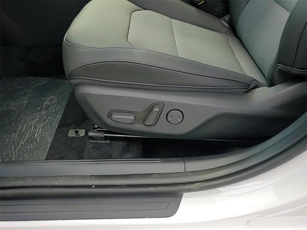 new 2025 Kia Niro car, priced at $31,980