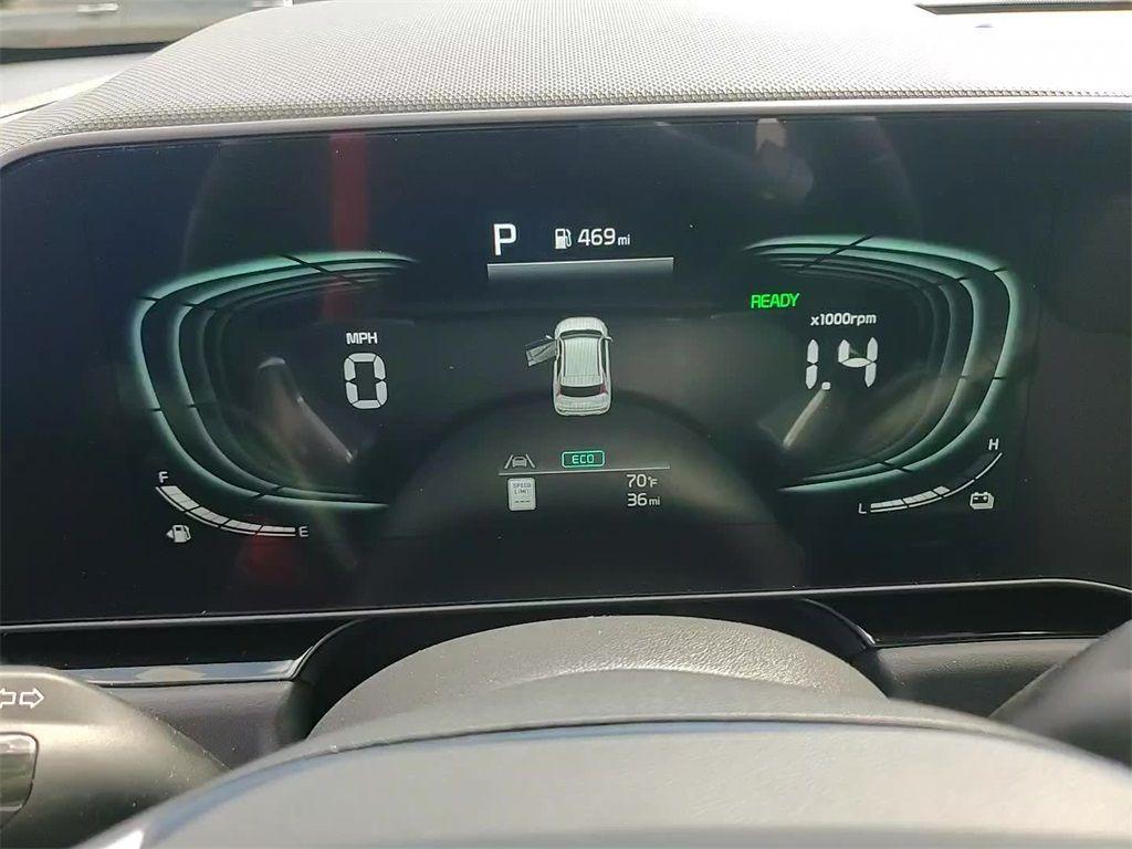 new 2025 Kia Niro car, priced at $31,980