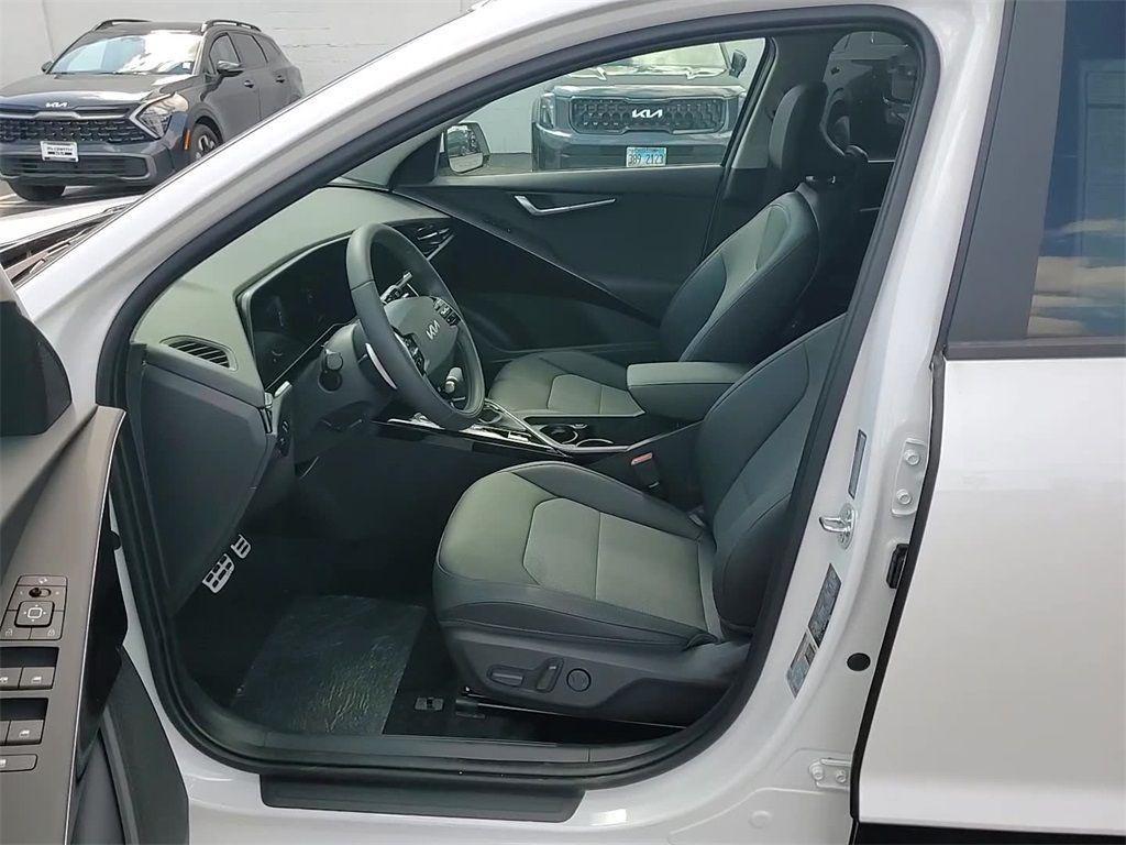 new 2025 Kia Niro car, priced at $31,980