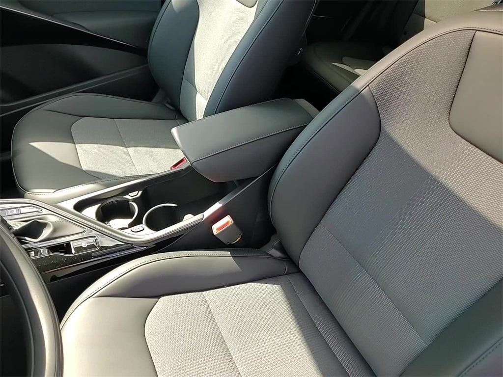 new 2025 Kia Niro car, priced at $31,980