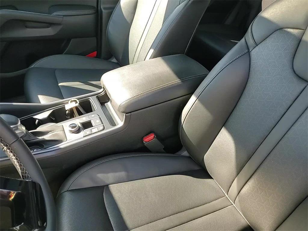 used 2022 Kia Sorento car, priced at $27,688