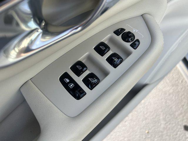 used 2022 Volvo XC90 Recharge Plug-In Hybrid car, priced at $40,990