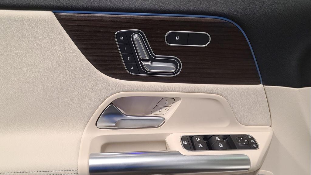 new 2026 Mercedes-Benz GLA 250 car, priced at $50,721