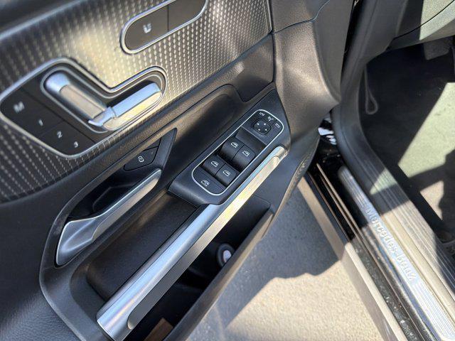 used 2022 Mercedes-Benz GLB 250 car, priced at $32,789