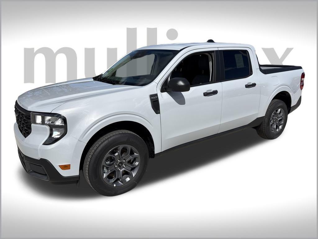new 2025 Ford Maverick car, priced at $29,367