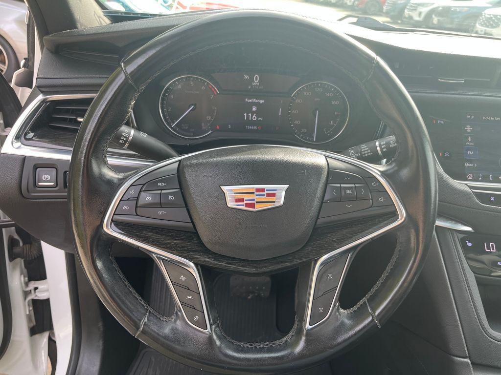 used 2021 Cadillac XT5 car, priced at $17,000