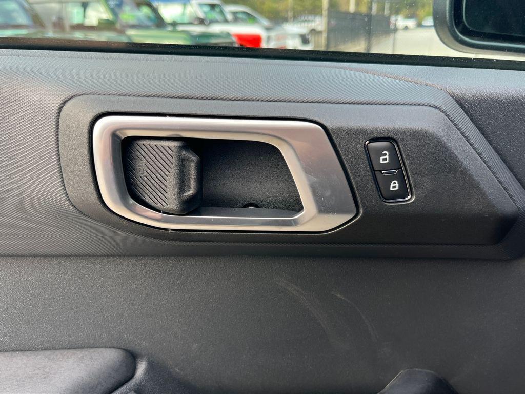 new 2025 Ford Bronco car, priced at $41,562