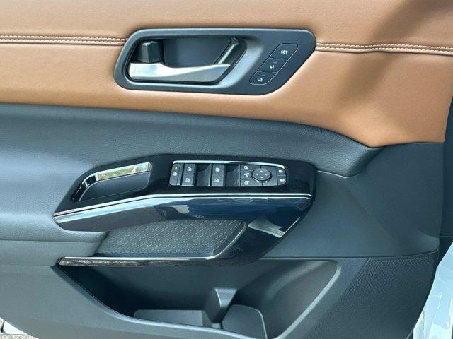 new 2026 Nissan Pathfinder car, priced at $48,312