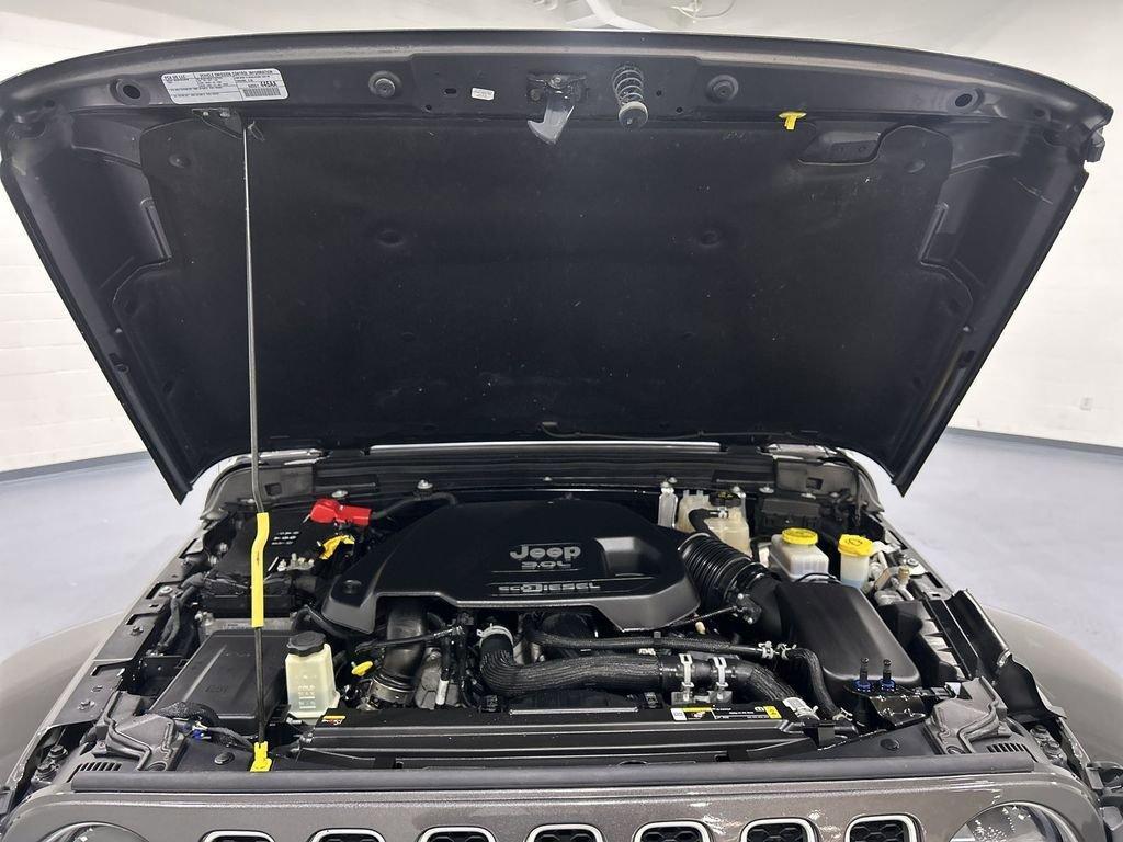 used 2022 Jeep Wrangler Unlimited car, priced at $33,900