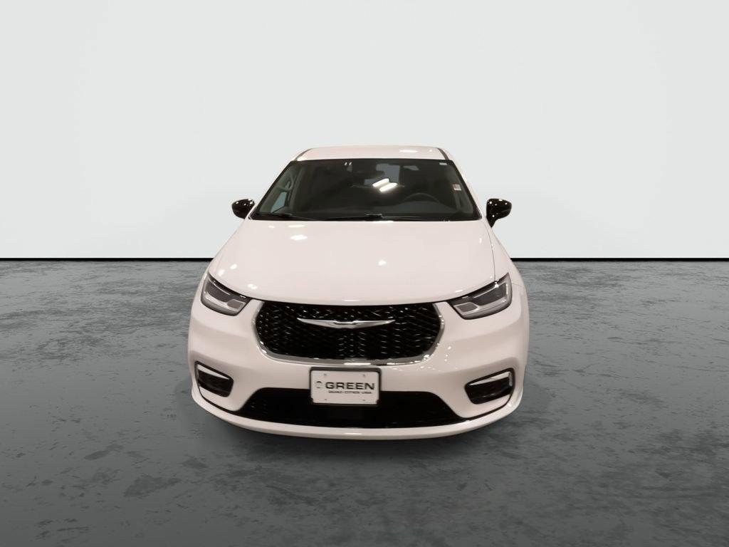 used 2024 Chrysler Pacifica car, priced at $25,308