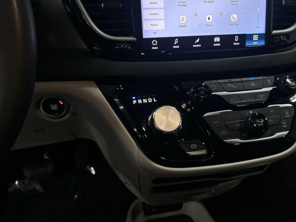 used 2024 Chrysler Pacifica car, priced at $25,308