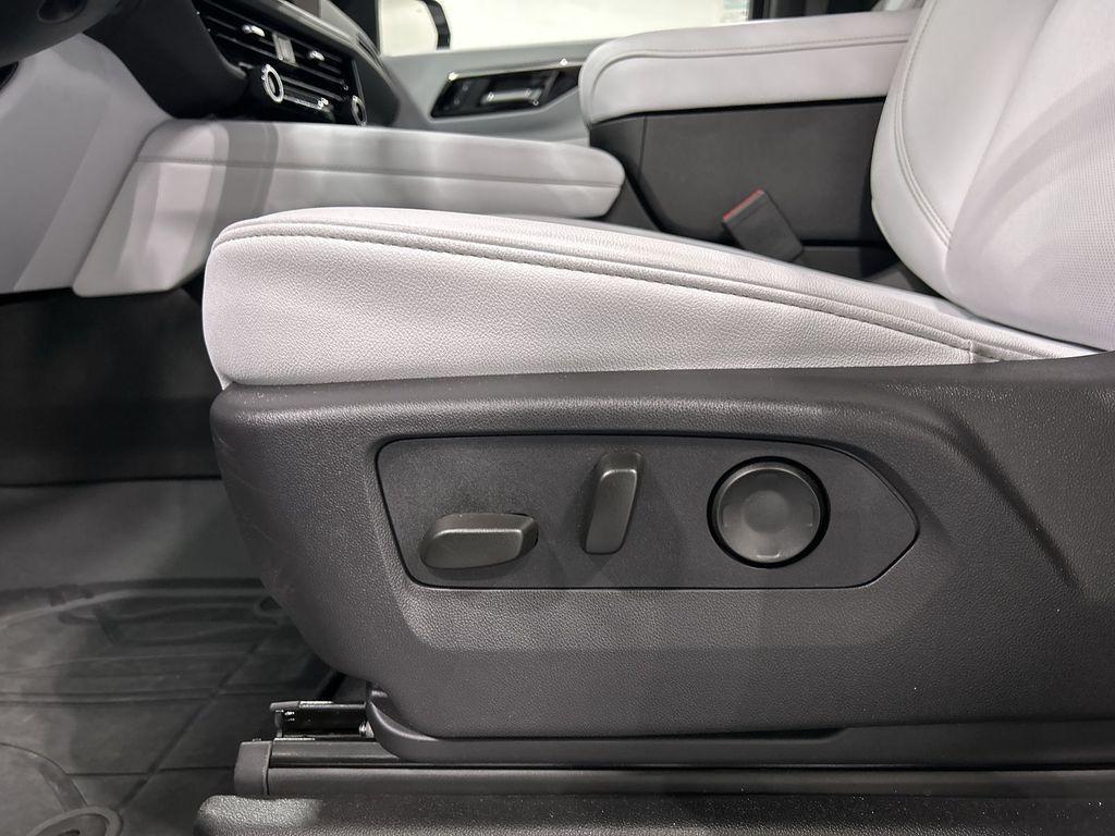 used 2025 Chevrolet Tahoe car, priced at $77,913