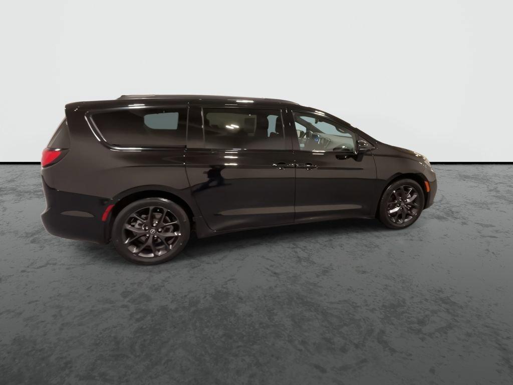 used 2025 Chrysler Pacifica car, priced at $34,576