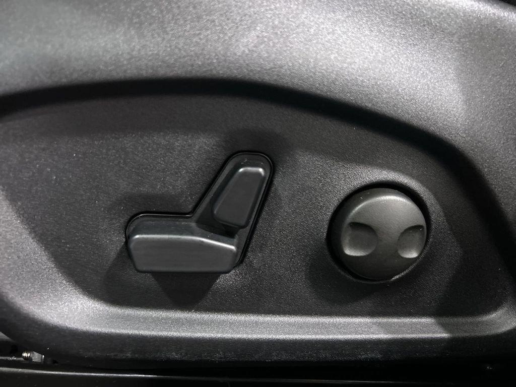 used 2026 Jeep Compass car, priced at $31,913