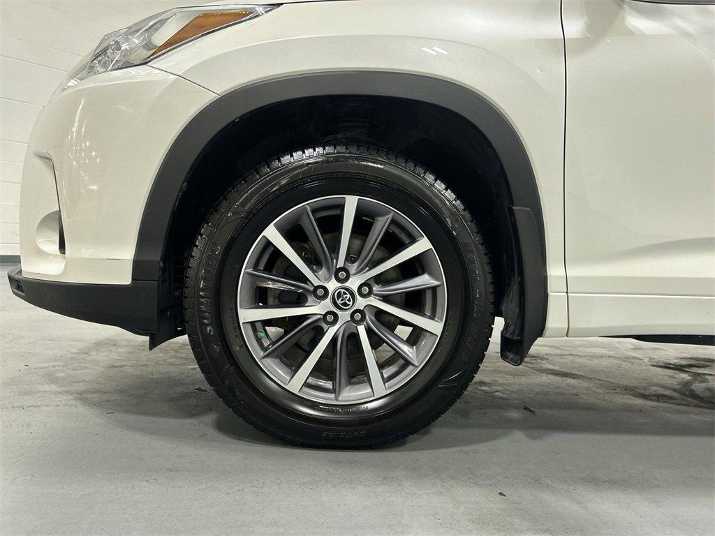 used 2017 Toyota Highlander car, priced at $18,999