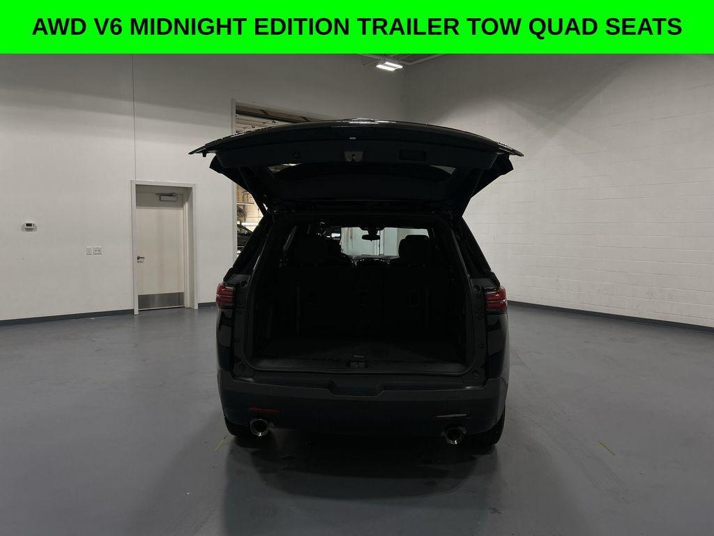 used 2023 Chevrolet Traverse car, priced at $28,638