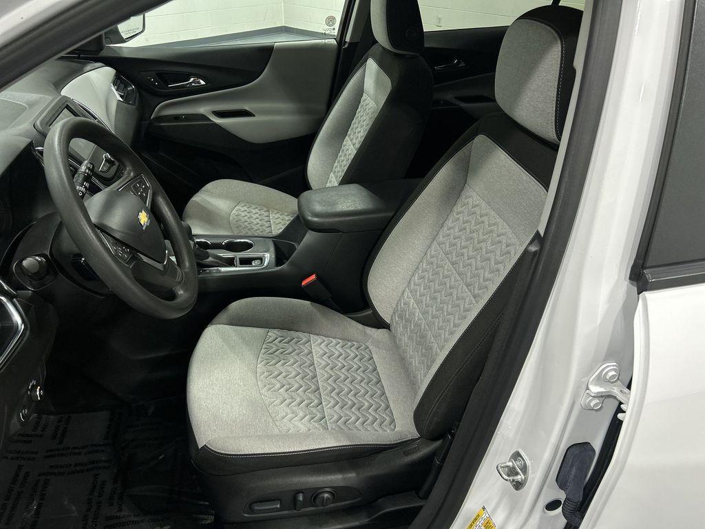 used 2024 Chevrolet Equinox car, priced at $21,313