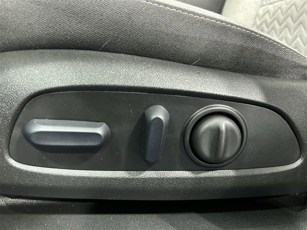 used 2024 Chevrolet Equinox car, priced at $20,900