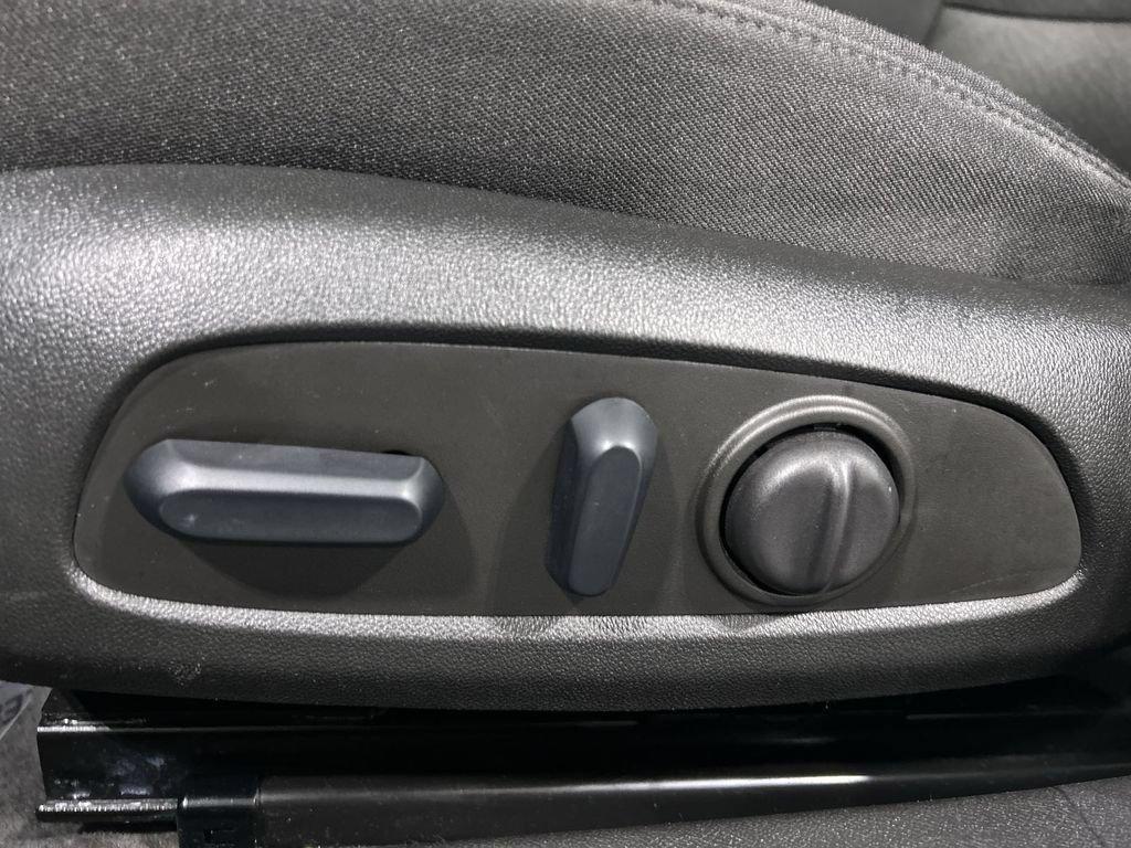 used 2025 Chevrolet Malibu car